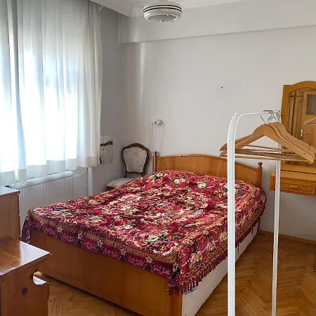 Merkezi Konumda Sahil Bandinda Park Yani 3+1 Gunluk Kiralik Luks Daire فتحية