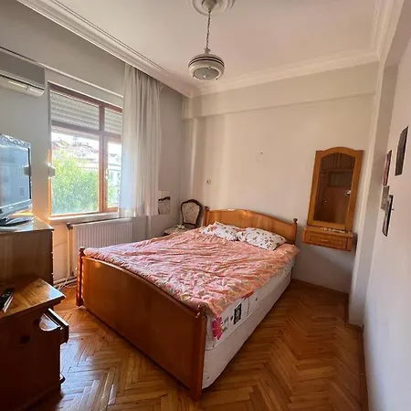 Merkezi Konumda Sahil Bandinda Park Yani 3+1 Gunluk Kiralik Luks Daire Appartement