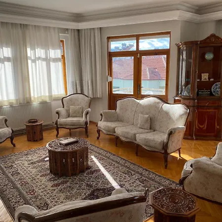 Merkezi Konumda Sahil Bandinda Park Yani 3+1 Gunluk Kiralik Luks Daire Appartement