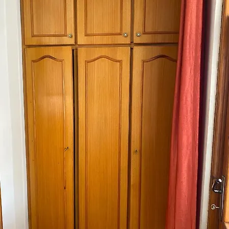 Merkezi Konumda Sahil Bandinda Park Yani 3+1 Gunluk Kiralik Luks Daire Appartement Fethiye